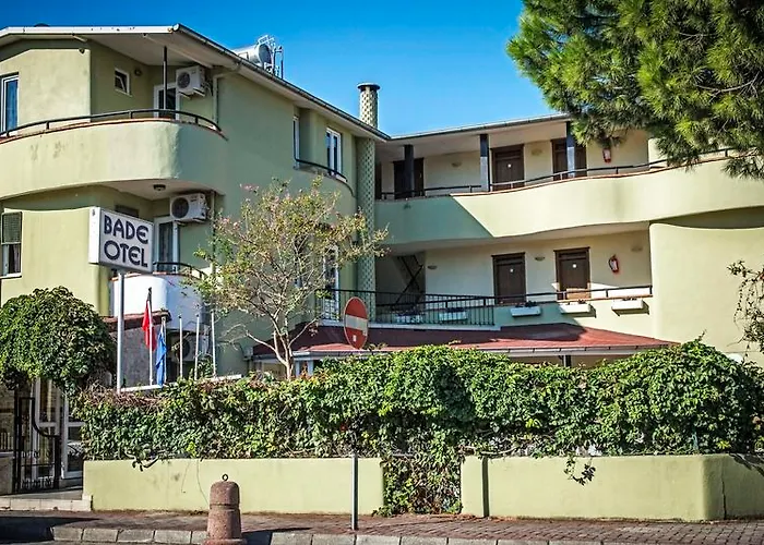 Bade ホテル ケメル